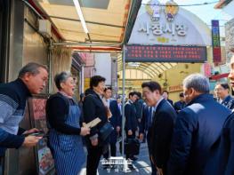 이재명 대통령, 청주 사창시장 방문 기사 이미지