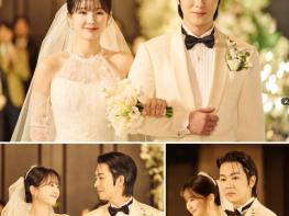 TV CHOSUN  [닥터신] 백서라-안우연, “드디어 웨딩마치 울리나?! 눈부신 신랑&신부 환상적 비주얼 케미 완성! 기사 이미지